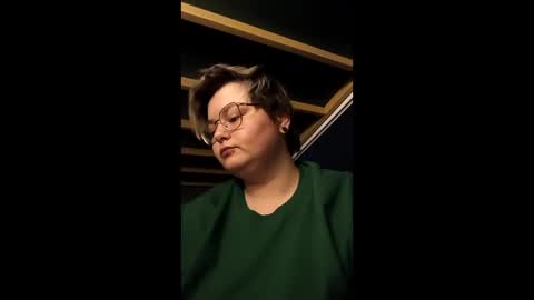 Snapshot of cutie_florence chatting on 04-30-26, 10:14 Sophie Lilith online show from 04-30-26, 10:14