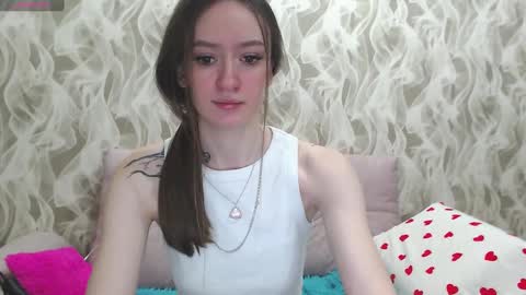 Snapshot of cutie_naughty_girl chatting on 02-25-25, 09:20 Kate online show from 02-25-25, 09:20