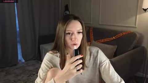 Snapshot of cutie_naughty_girl chatting on 11-03-25, 08:15 Kate online show from 11-03-25, 08:15