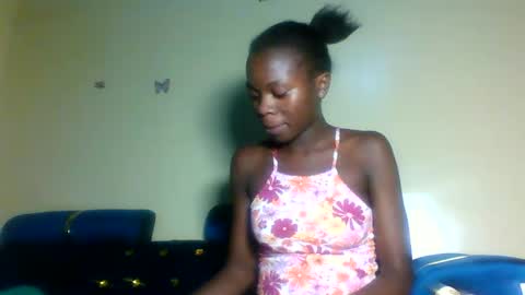 Snapshot of cutie_plush chatting on 05-06-26, 08:25 cutieplush online show from 05-06-26, 08:25