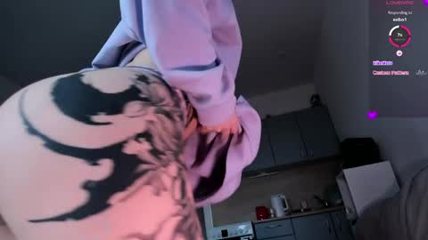 Kira online show from 04-16-26, 06:36