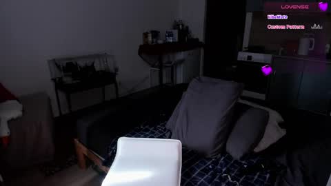 Kira online show from 04-21-26, 07:47