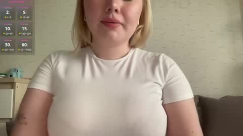Snapshot of cutiejulie_ chatting on 06-29-26, 01:11 Julie online show from 06-29-26, 01:11