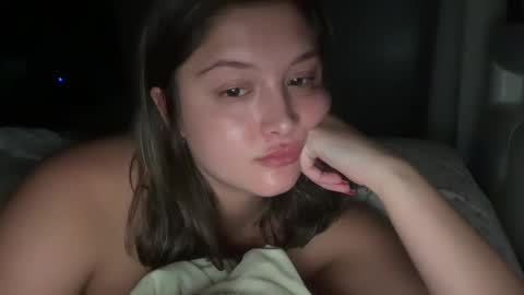 Snapshot of cutieoggg420 chatting on 09-30-25, 04:06 Cutieoggg420 online show from 09-30-25, 04:06
