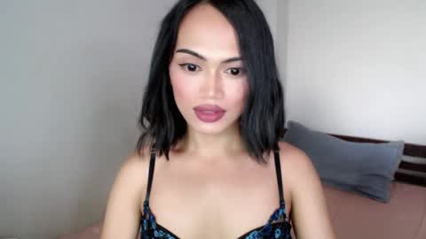 Snapshot of cutiezay999 chatting on 05-01-26, 11:31 ZAYNA DONT FORGET TO FOLLOW MY ROOM online show from 05-01-26, 11:31