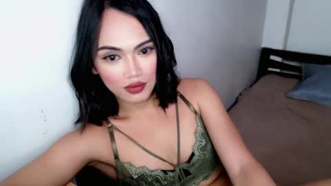 Snapshot of cutiezay999 chatting on 05-18-26, 08:47 ZAYNA DONT FORGET TO FOLLOW MY ROOM online show from 05-18-26, 08:47