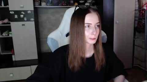 Cutti Crystal online show from 11-11-25, 02:44