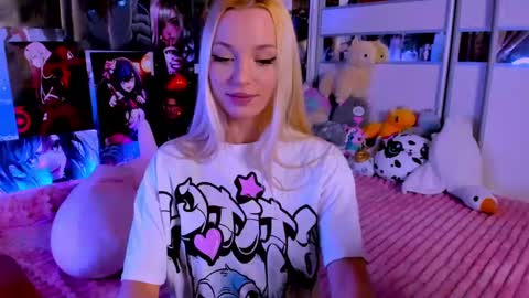 Nora online show from 12-22-24, 09:31