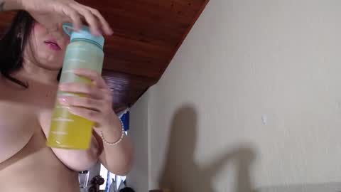 Snapshot of cuty_sexy_hotxx chatting on 10-21-25, 11:22 LIZETH online show from 10-21-25, 11:22