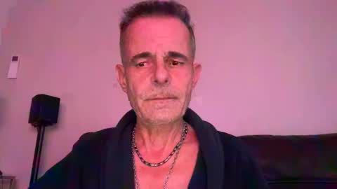 cwaddle online show from 01-30-25, 03:40