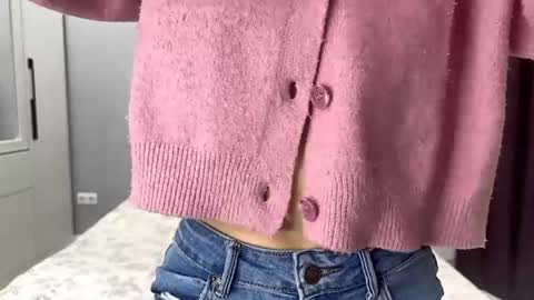 Akemi online show from 04-19-26, 08:24