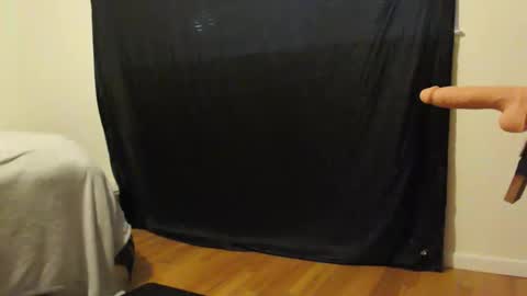 Snapshot of cwlizzy chatting on 12-17-25, 08:37 cwlizzy online show from 12-17-25, 08:37