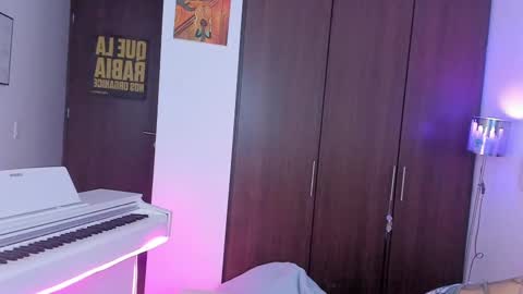 Cyan online show from 02-23-25, 03:24