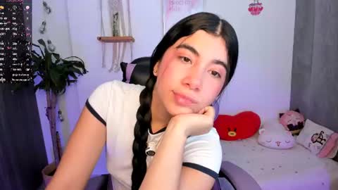Snapshot of cyber_lizz chatting on 06-27-26, 12:04 Liz online show from 06-27-26, 12:04