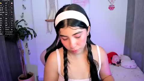 Snapshot of cyber_lizz chatting on 07-11-26, 08:33 Liz online show from 07-11-26, 08:33