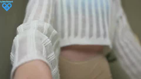 Snapshot of cyberheart_ chatting on 02-09-25, 02:29 EMILY online show from 02-09-25, 02:29