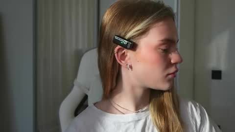 Snapshot of cyberheart_ chatting on 02-27-25, 01:49 EMILY online show from 02-27-25, 01:49