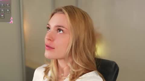 Snapshot of cyberheart_ chatting on 11-13-25, 03:55 EMILY online show from 11-13-25, 03:55