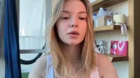Snapshot of cyberl0ve_ chatting on 06-16-26, 10:40 Im Emi streaming with my friend Reyna today online show from 06-16-26, 10:40