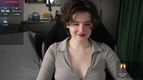 Helen Blossom online show from 04-23-26, 01:13