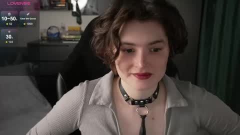 Helen Blossom online show from 04-25-26, 01:14