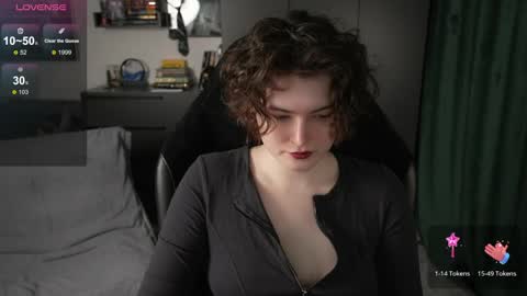 Helen Blossom online show from 04-26-26, 02:15