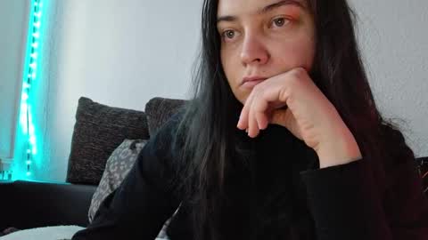 Snapshot of cyndee_winter chatting on 12-12-24, 02:22 Cyndee Winter online show from 12-12-24, 02:22