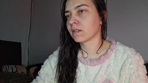 Snapshot of cyndee_winter chatting on 12-16-24, 10:24 Cyndee Winter online show from 12-16-24, 10:24