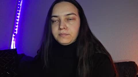 Snapshot of cyndee_winter chatting on 12-17-24, 05:04 Cyndee Winter online show from 12-17-24, 05:04