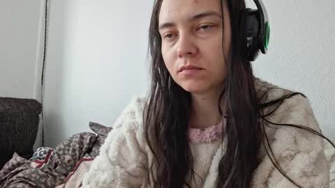 Snapshot of cyndee_winter chatting on 12-22-24, 11:22 Cyndee Winter online show from 12-22-24, 11:22