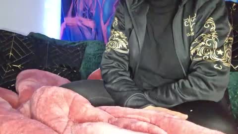 Snapshot of cyndee_winter chatting on 02-03-25, 05:03 Cyndee Winter online show from 02-03-25, 05:03