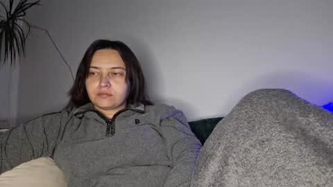 Snapshot of cyndee_winter chatting on 10-06-25, 04:59 Cyndee Winter online show from 10-06-25, 04:59