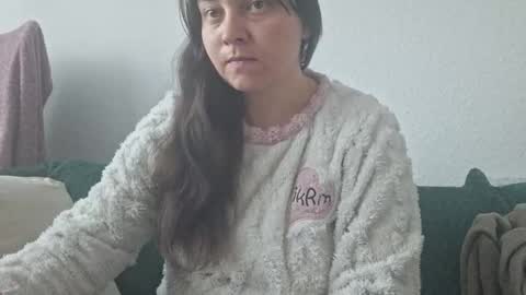 Snapshot of cyndee_winter chatting on 10-15-25, 07:52 Cyndee Winter online show from 10-15-25, 07:52