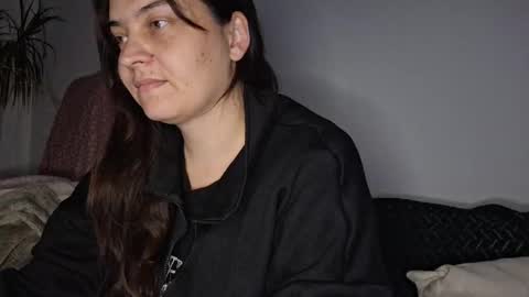 Snapshot of cyndee_winter chatting on 10-16-25, 06:09 Cyndee Winter online show from 10-16-25, 06:09