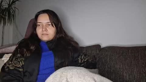 Snapshot of cyndee_winter chatting on 10-17-25, 05:15 Cyndee Winter online show from 10-17-25, 05:15