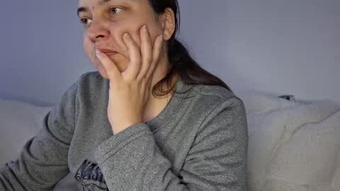 Snapshot of cyndee_winter chatting on 10-25-25, 02:35 Cyndee Winter online show from 10-25-25, 02:35