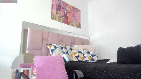 cynthiaa33 online show from 03-03-26, 06:47