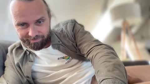 d0n_gi0vanni online show from 04-22-26, 07:44