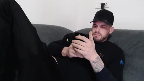 Snapshot of d3niis77 chatting on 12-15-25, 06:50 d3niis77 online show from 12-15-25, 06:50