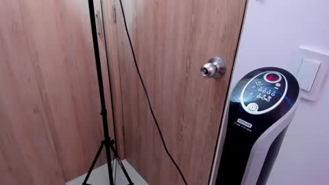 Snapshot of d___darling chatting on 03-12-25, 09:44 darling online show from 03-12-25, 09:44