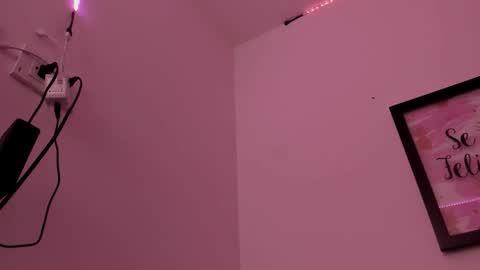 Snapshot of d___darling chatting on 12-01-25, 07:24 darling online show from 12-01-25, 07:24