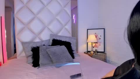 Kim online show from 01-14-25, 10:17