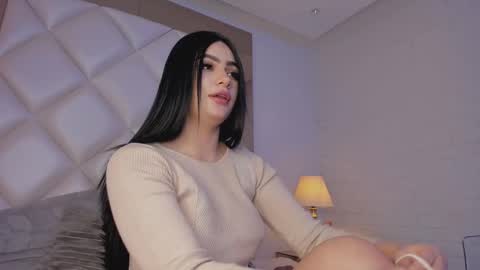 Kim online show from 02-05-25, 07:18