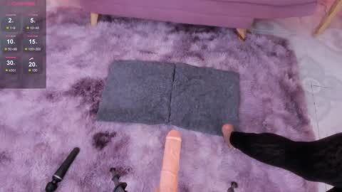 Daniela  online show from 11-30-25, 12:09