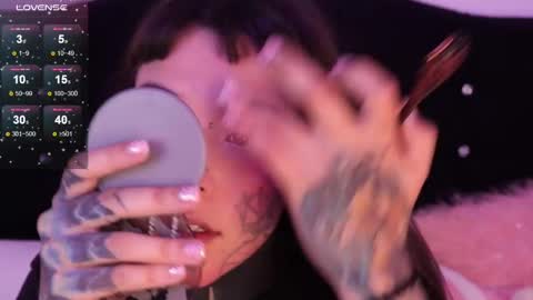 Snapshot of daarlene chatting on 02-21-25, 12:16 Darlene online show from 02-21-25, 12:16