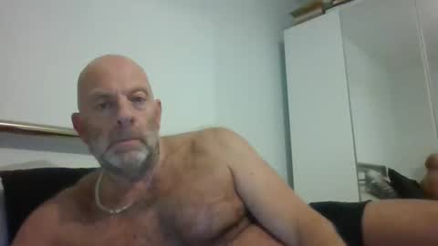 Snapshot of dab2912 chatting on 11-18-25, 07:51 dab2912 online show from 11-18-25, 07:51