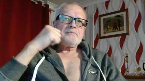 Brian ... online show from 10-16-25, 08:10