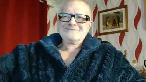 Brian ... online show from 11-26-25, 08:54