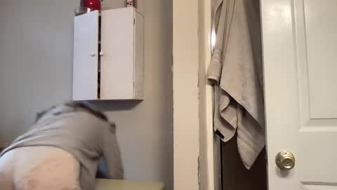 Belle  Email daddydaycarecb  online show from 11-16-25, 12:55