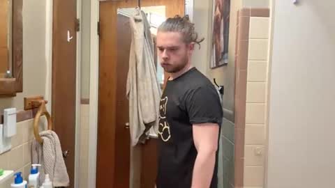 DaddydayDrinkz online show from 12-17-25, 05:24